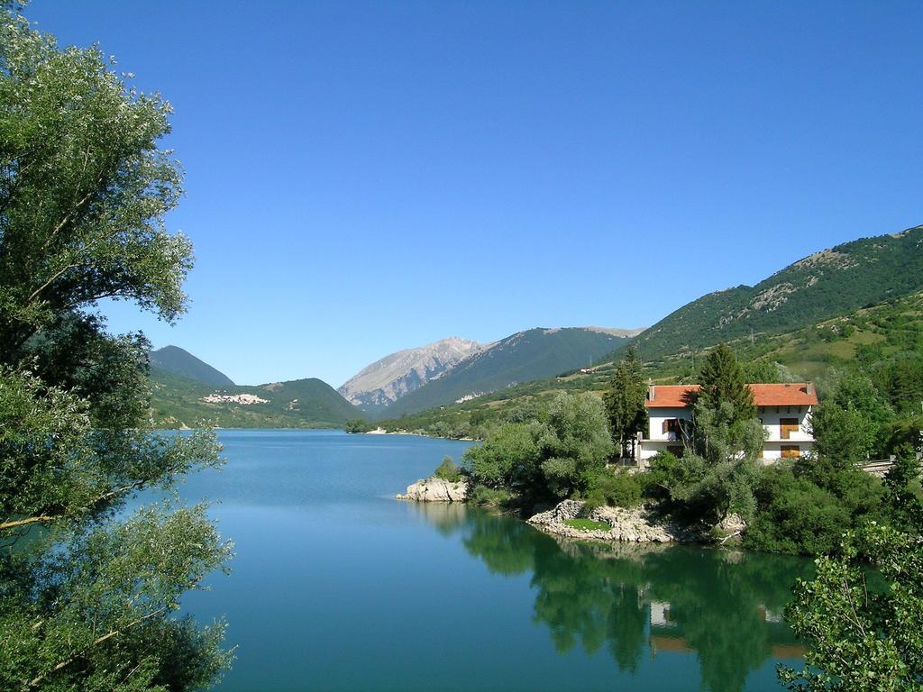 Hotel Il Vecchio Pescatore Villetta Barrea Extérieur photo